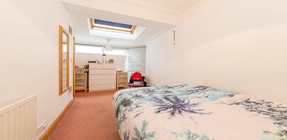 			3 Bedroom, 1 bath, 1 reception Flat			 Acland Road, WILLESDEN GREEN